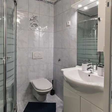 Strict Apartamento *