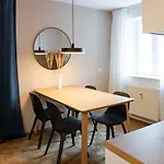 Strict Apartmán