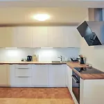 Apartment Strict *