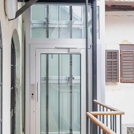 Strict Apartamento *